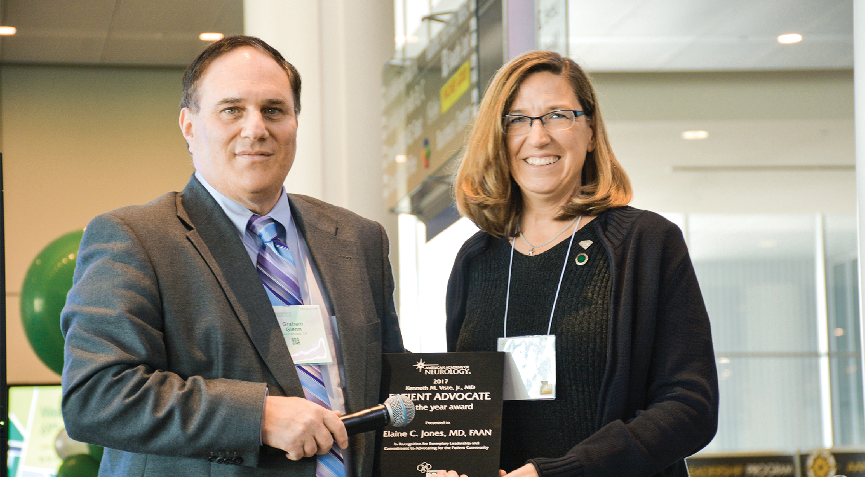 Award being presented to Elaine C. Jones at the 2017 AAN Annual Meeting